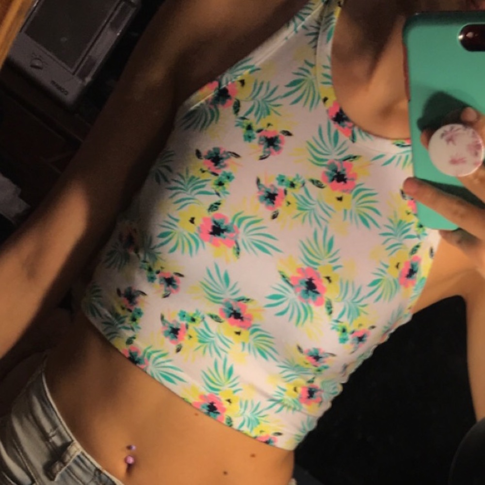 crop top
